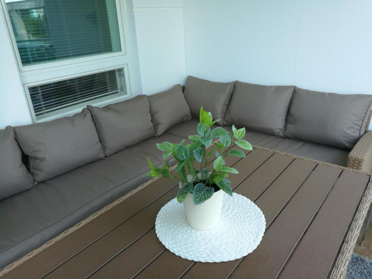 Starhomes Double Lux 8 Oulu Kültér fotó