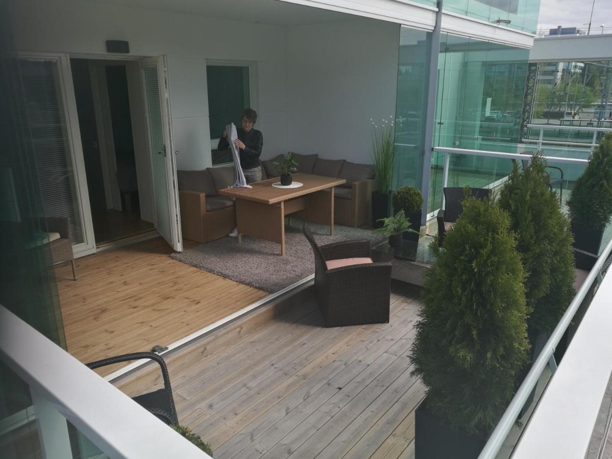 Starhomes Double Lux 8 Oulu Kültér fotó