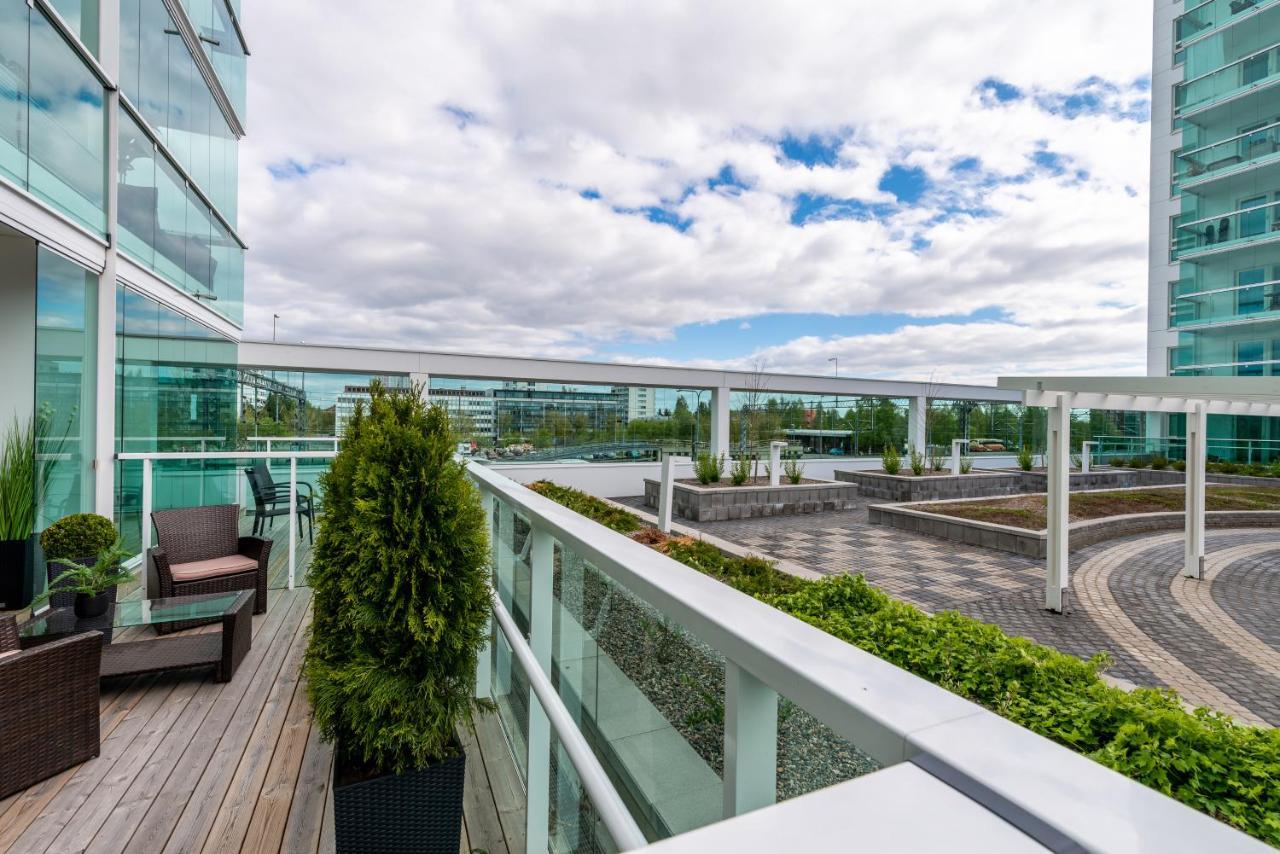 Starhomes Double Lux 8 Oulu Kültér fotó