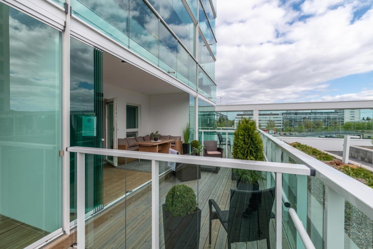 Starhomes Double Lux 8 Oulu Kültér fotó